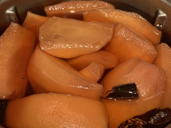 Quince Poached - TM6 Slow Cook, Blade Cover Method