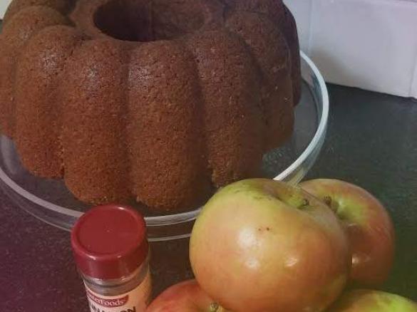 30 Second Caramel Apple Cake