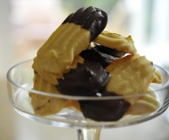 Chocolate Dipped Shortbread Dreams