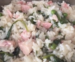 Chicken, bacon, pea and spinach risotto (dairy free)