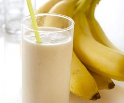 Banana smoothie with honey