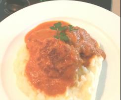 Garlic Chicken Balls in Tomato Sauce