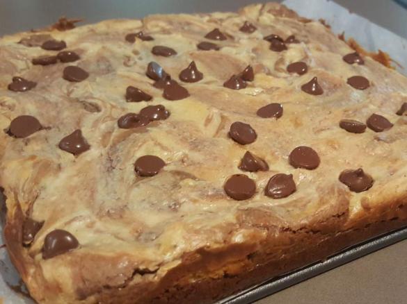 Cheesecake Marbled Brownies