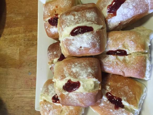 Easy Mock Cream (just like store bought filled buns)