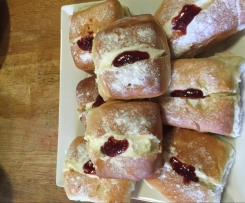 Easy Mock Cream (just like store bought filled buns)