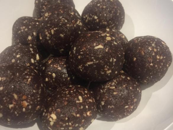 Chocolate & Peppermint Bliss Balls