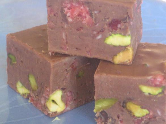 Kirls Christmas Fudge (Pistachio and Cherry Ripe)