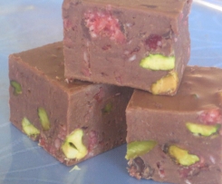 Kirls Christmas Fudge (Pistachio and Cherry Ripe)