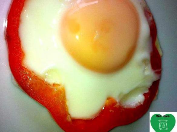 Arwen's Steamed Egg in Capsicum Rings