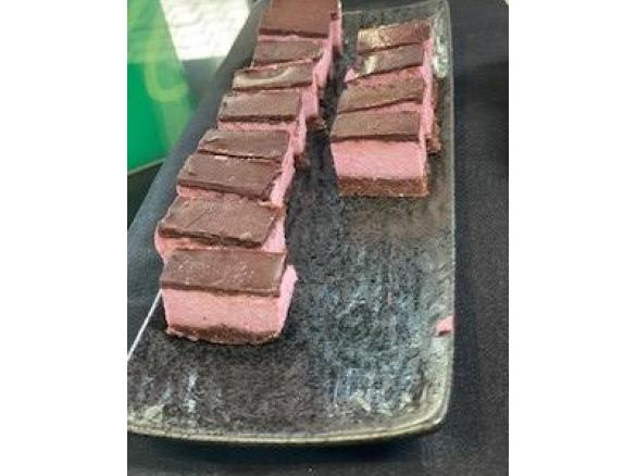 Raw Raspberry Slice GF/DF