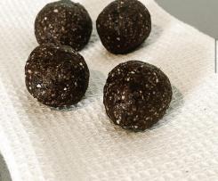 Hazelnut & Almond Cocoa Bliss Balls