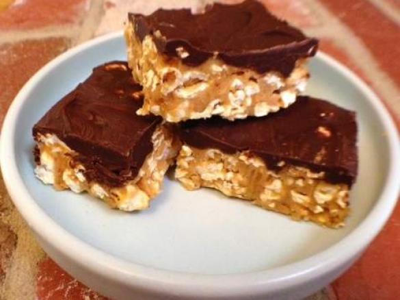 Gluten Free Choc-Corn Peanut Butter Slice