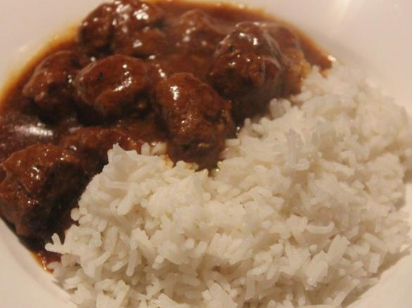 Curried Meatballs and rice