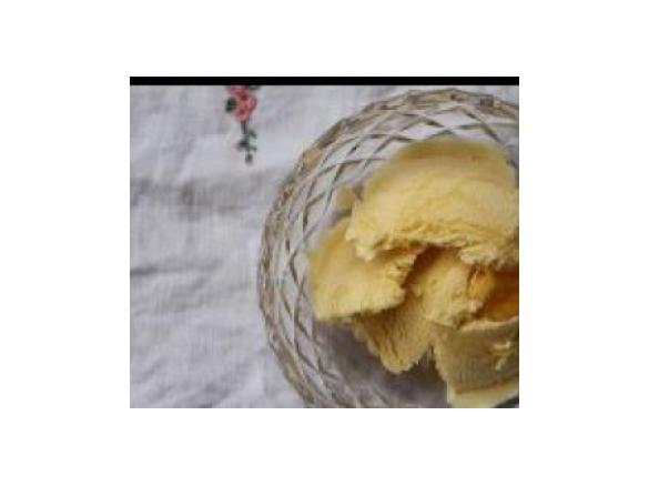 Traditional vanilla icecream