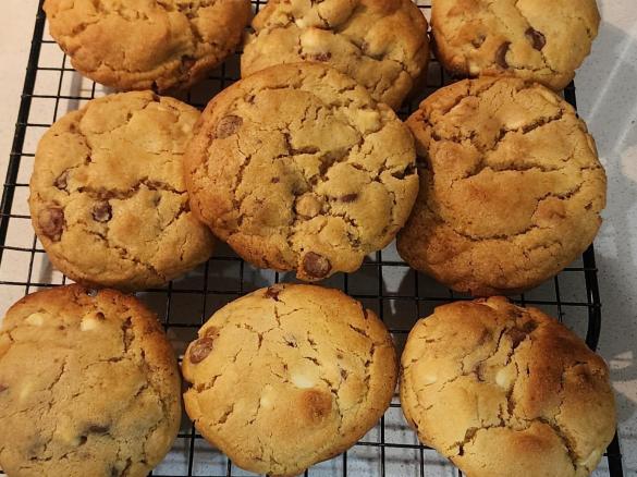 Thick Chocolate Chip Cookies