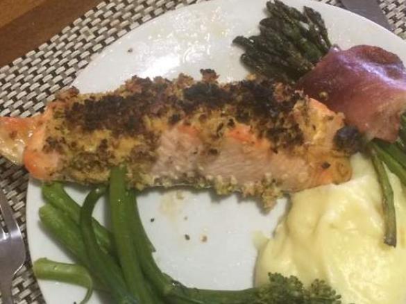 pistachio crusted salmon