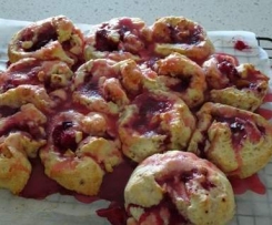 White Chocolate & Raspberry Chelsea Scrolls