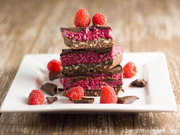 Variation Raspberry chocolate raw slice