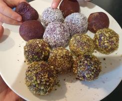 Blueberry and Oat Bliss Balls