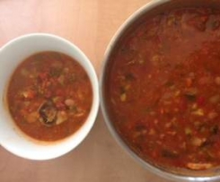 Spicy bean and vegetable soup