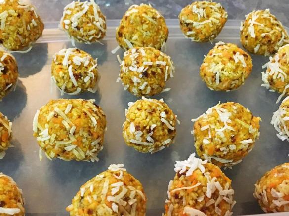 4 Ingredient Carrot Cake Bliss Balls (Wholefood Simply)