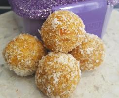 Quick Apricot & Coconut Bliss Balls - Nut & Sugar Free