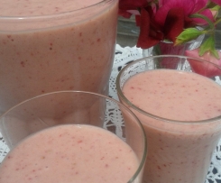 Creamy Pink Smoothie - adapted from My Darling Lemon Thyme
