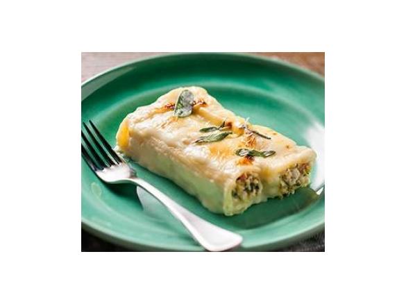 Cannelloni with chicken, pancetta and sage