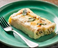 Cannelloni with chicken, pancetta and sage