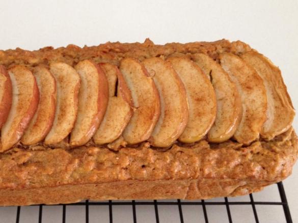 Apple and Cinnamon Bread
