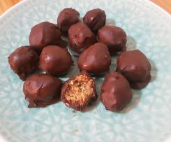 ANZAC Choccy Biccy Balls