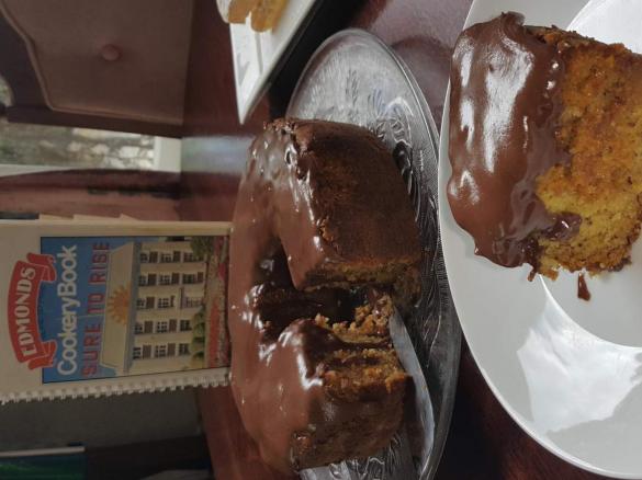 Banoffie Cake (using banana cake from edmonds cookbook)