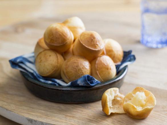 Brazilian cheese puffs
