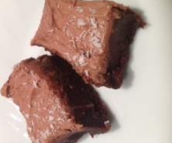 Lunchbox chocolate slice (freezable)