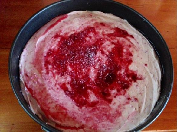 No-bake white chocolate, raspberry & coconut cheesecake