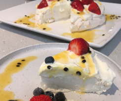 Small Pavlova