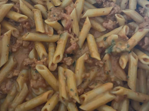 Creamy Tomato Vodka Pasta - LOW FODMAP