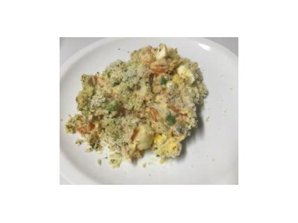 SALMON MORNAY WITH EGGS AND VEGETABLES