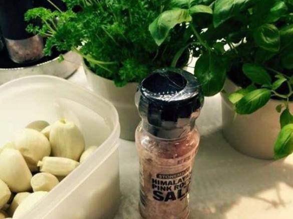 Janny’s Herb and Garlic Paste