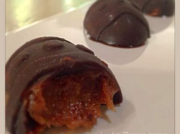 Raw Salted Caramel Easter Chocolates