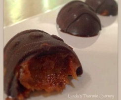 Raw Salted Caramel Easter Chocolates