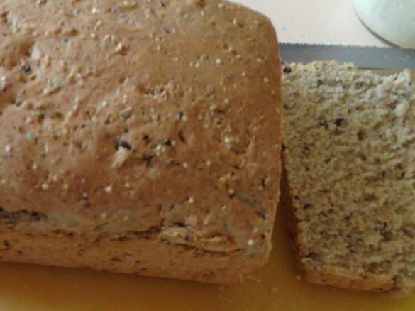 Quinoa, sunflower & LSA Bread
