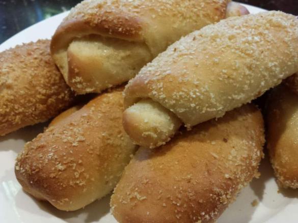 FILIPINO "SPANISH" BREAD