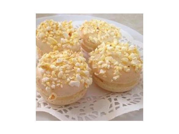 Buttered Popcorn Macarons
