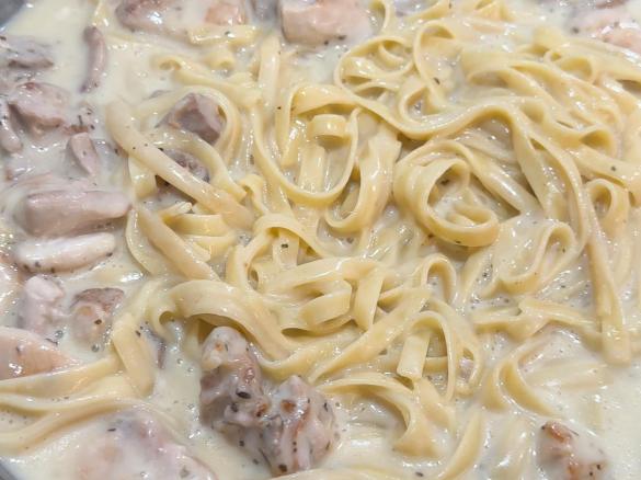 Baz’s Super Cottage Cheesy Alfredo