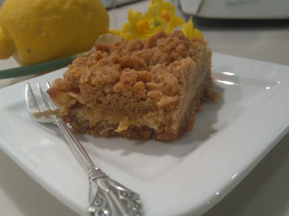 Lemon Crumble Slice