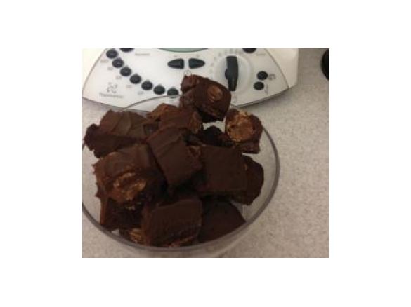 No Bake Easter Egg Caramel Slice