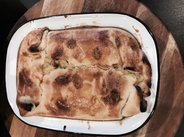 Chicken and leek pie