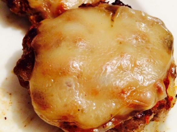 LOW CARB HEALTHY FAT CHEESEBURGERS (LCHF)