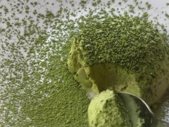 Matcha White Chocolate Mousse - 100% vegan + high protein